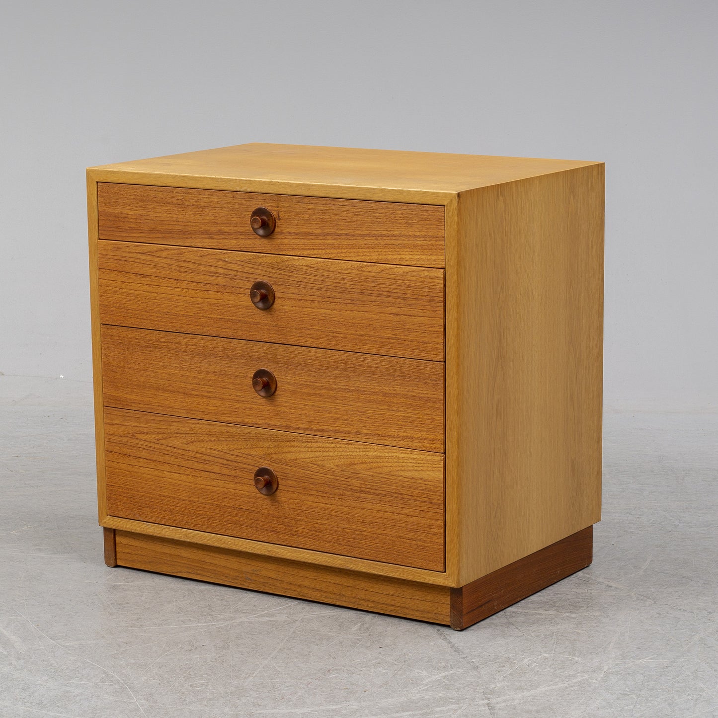 Børge Mogensen Karl Andersson and söner Suède chest of drawers
