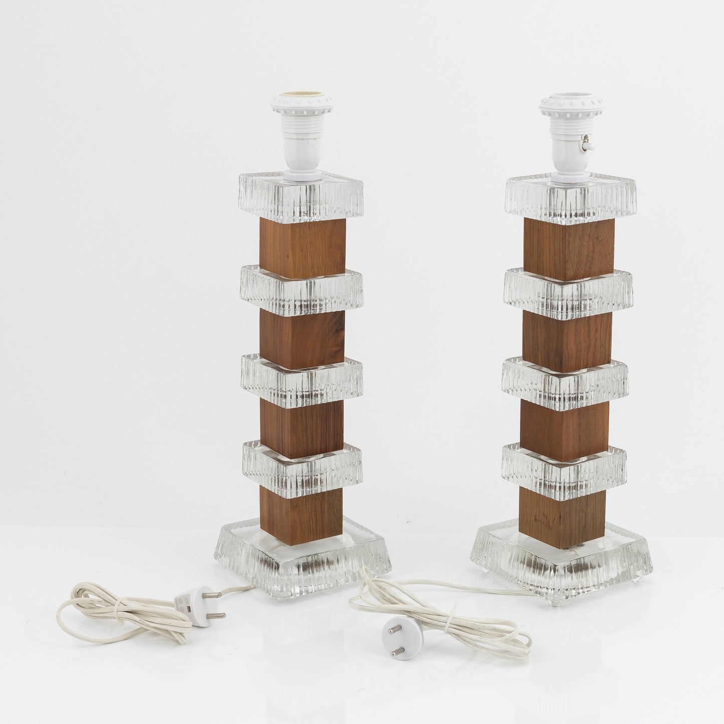Ateljé Glas and Trä, Pair of Table Lamp in Teak and Glass Sweden 1970