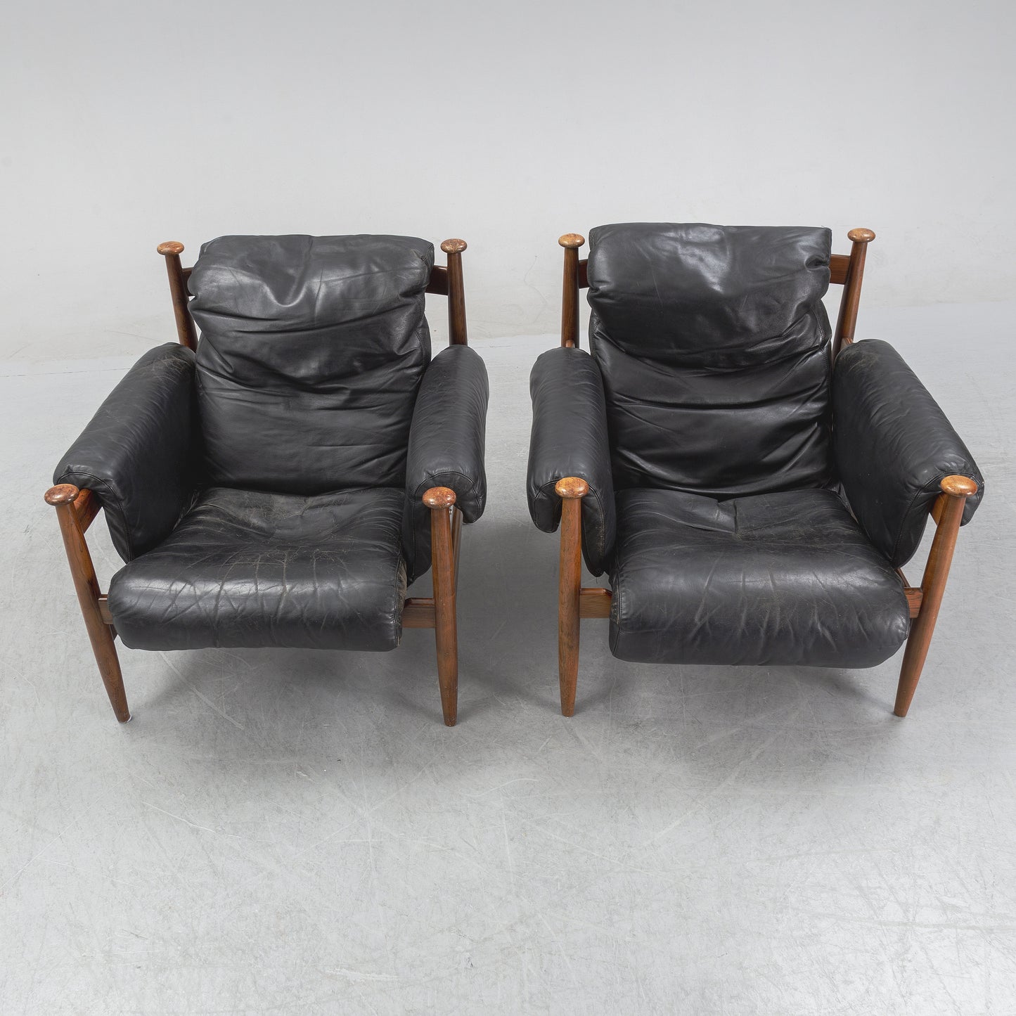 A pair of Eric Merthen armchair mod "Amiral" rosewood or IRE Mobel AB Sweden