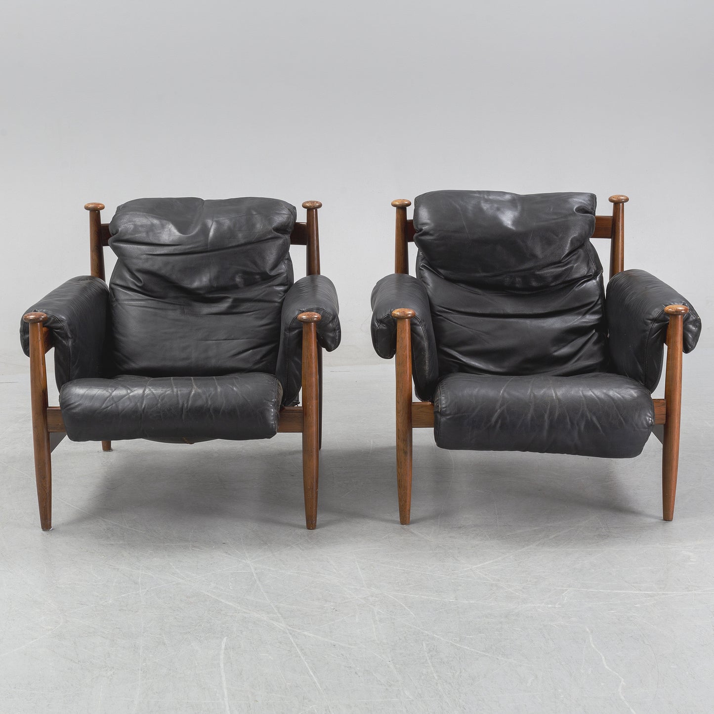 A pair of Eric Merthen armchair mod "Amiral" rosewood or IRE Mobel AB Sweden