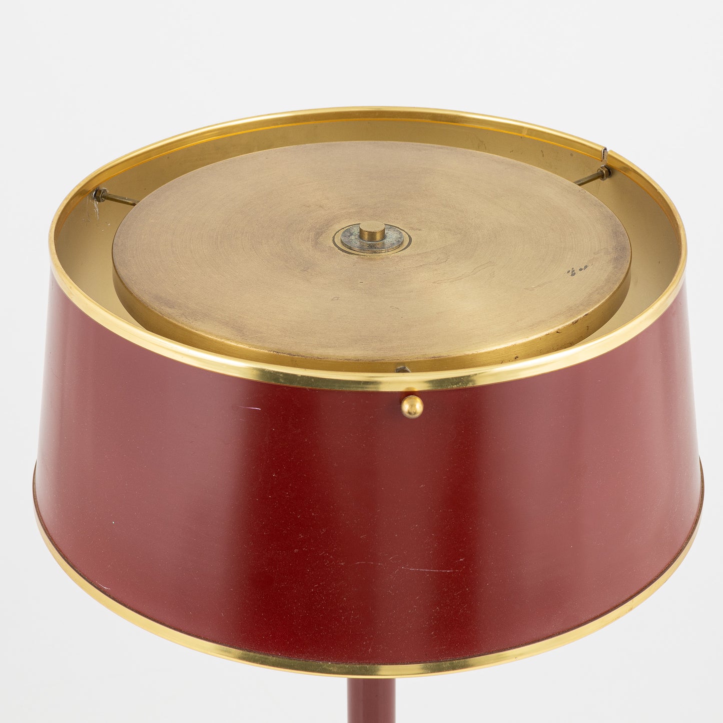 Borens table lamp Model 8423 red lacquer Sweden 1970