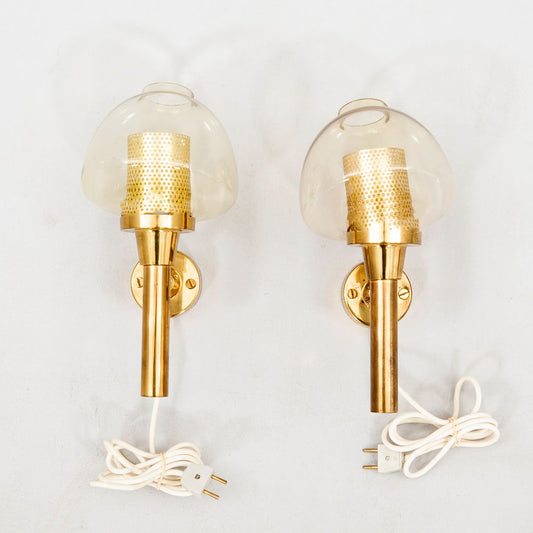 Hans-Agne Jakobsson 2 Wall Lamps in Brass and Glass Sweden 1960