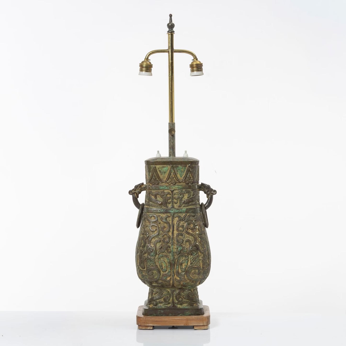 Billy Haines style Table Lamp in bronze "vert de gris" patina 1960s