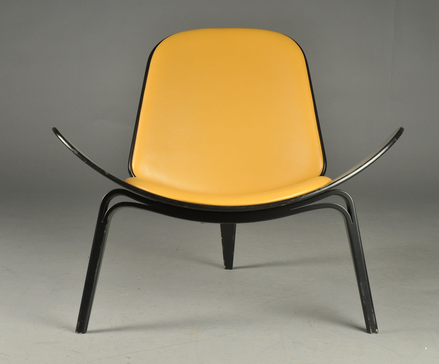 Hans J Wegner Model CH 07 Shell Chair for Carl Hansen & Son. Vintage