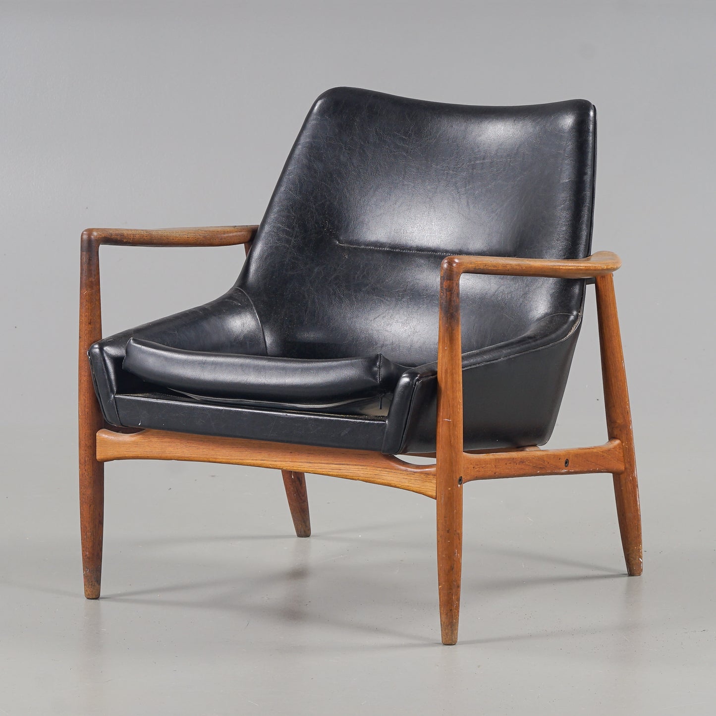 Ib Kofod-Larsen style armchair by Ire Mobler Sweden 1960