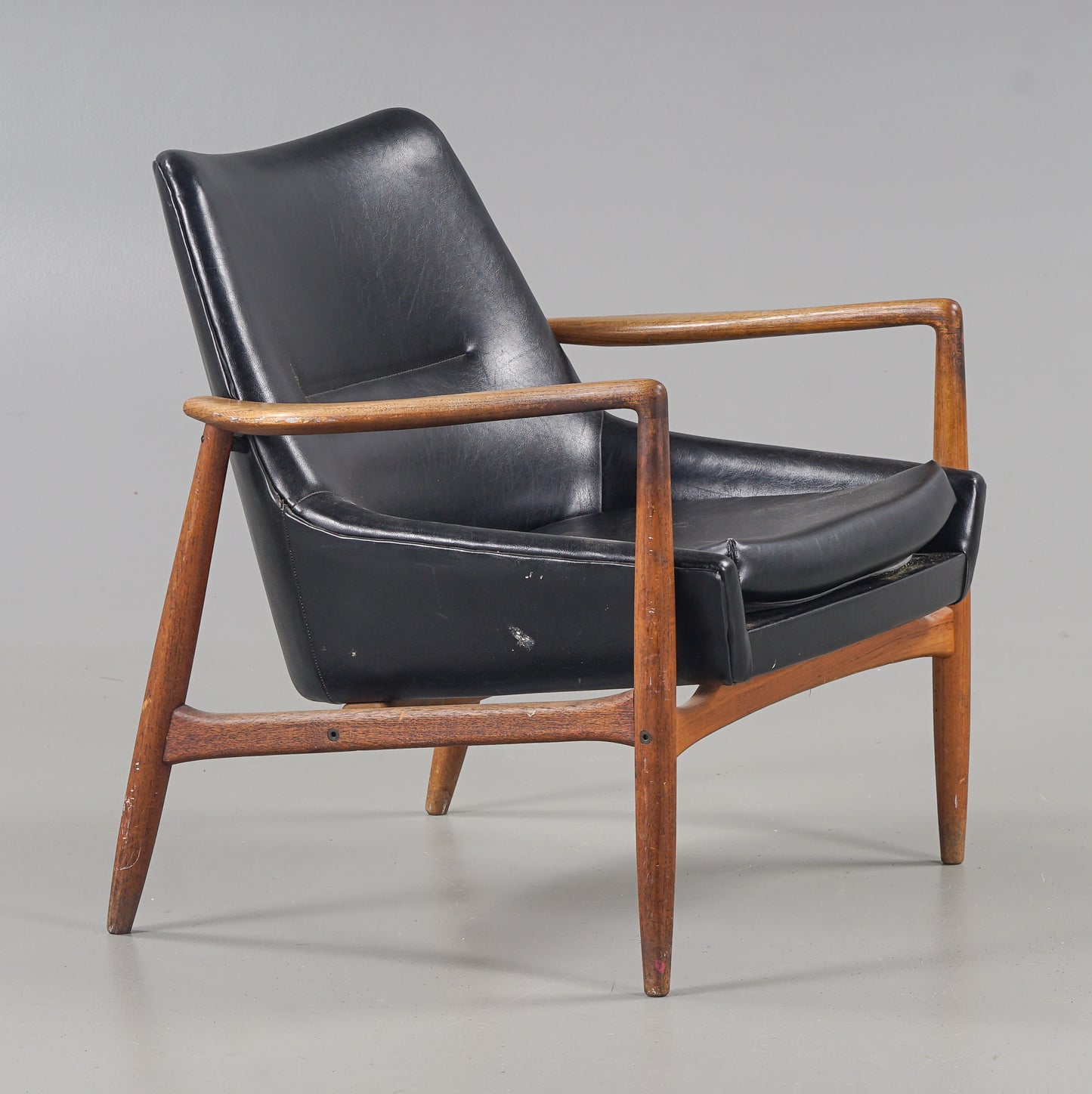 Ib Kofod-Larsen style armchair by Ire Mobler Sweden 1960